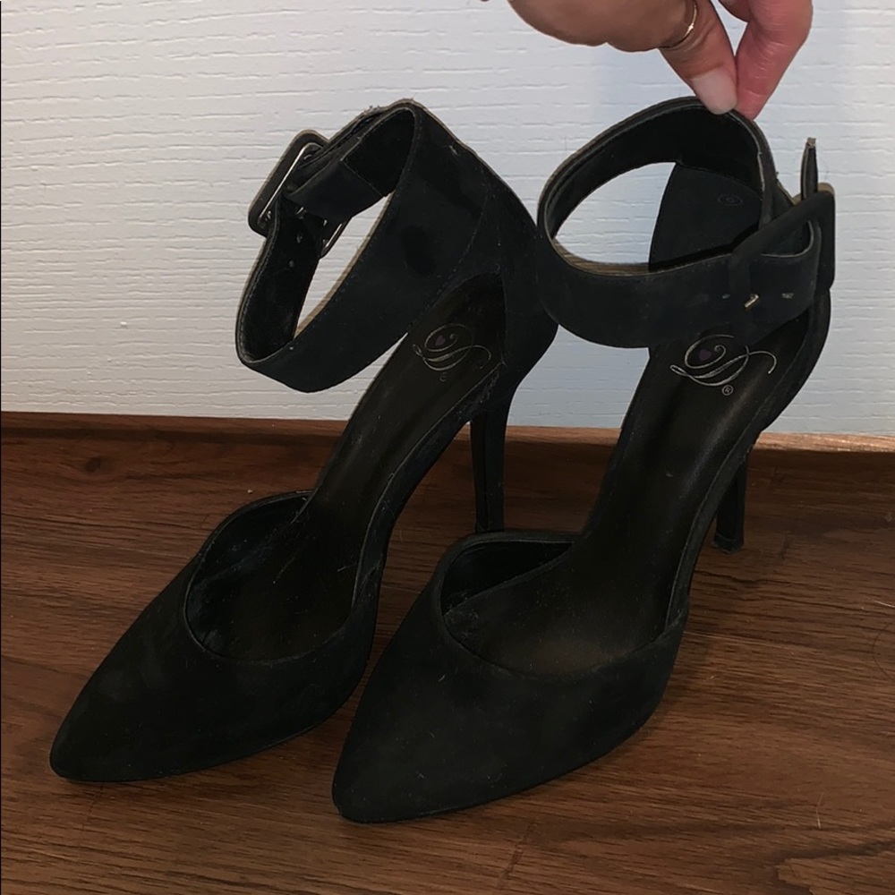 Black suede heels